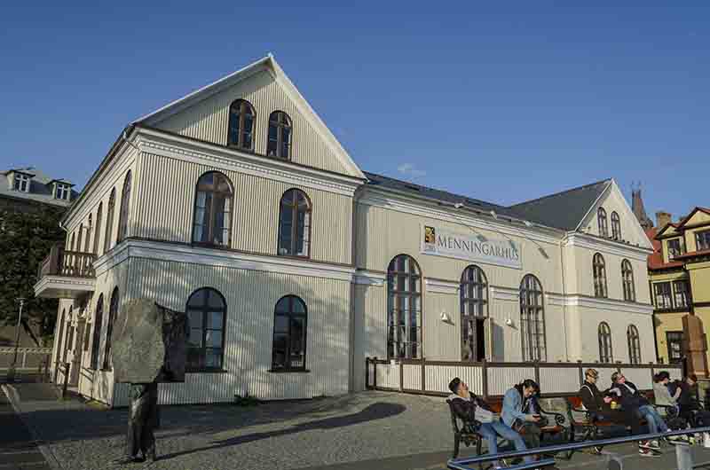 Islandia 014 - Reikjavik - Menningarhus.jpg